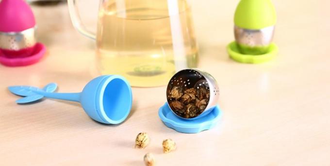 Three Leaf Shape Food Grade safe Silicone Tea bag with plate BPA Free