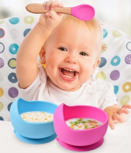 Hot Selling BPA Free Silicone Baby Suction Bowl Easily Clean Baby Bibs Soft Silicone Spoon With Wooden handle |